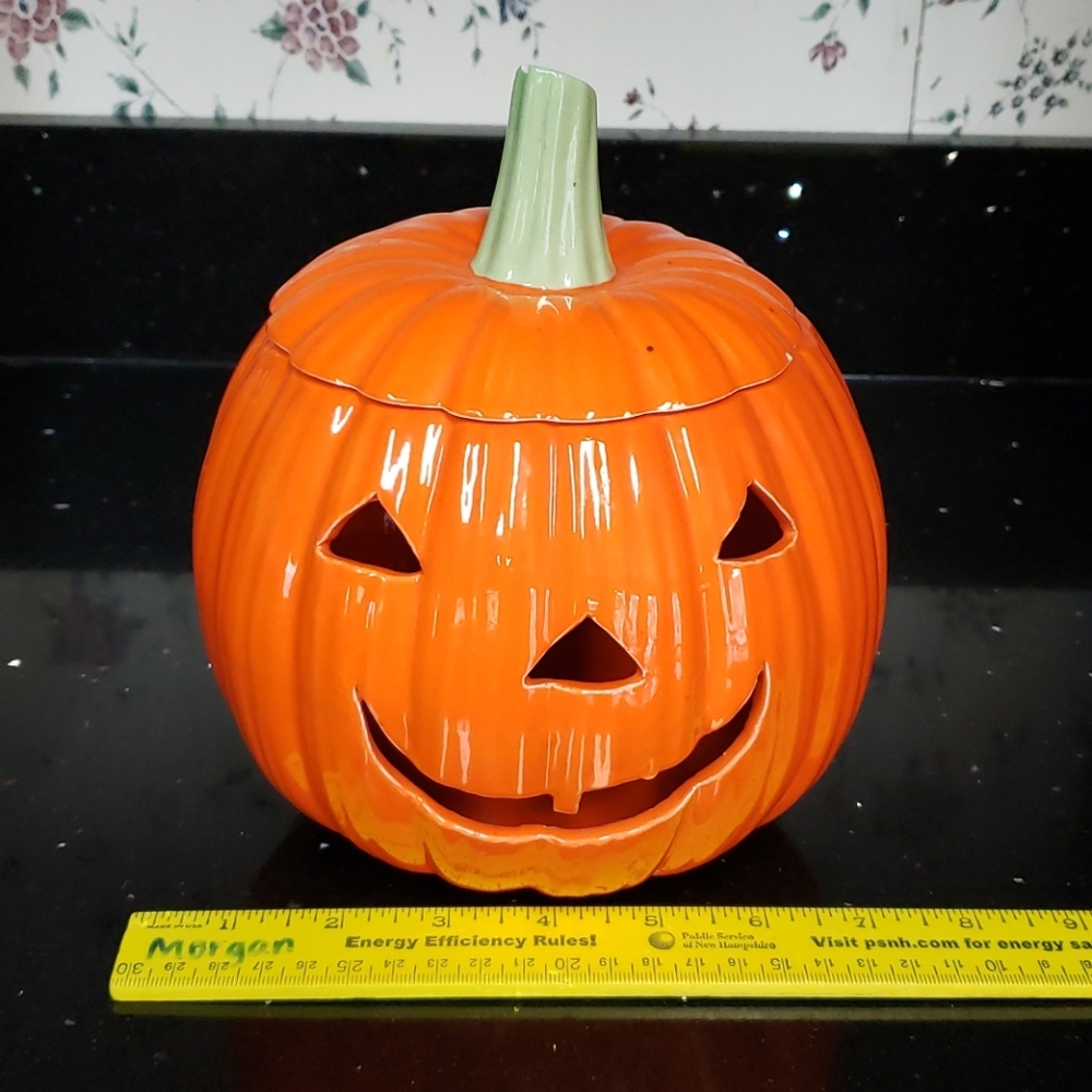 2X HOST PICK. Vintage Jack-o-lantern Candle Holder